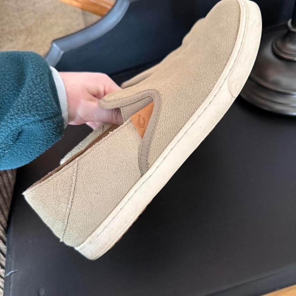 Olukai Pehuea Leather Slip On Sneakers Sahara Sand Tan Womens 9.5 EUC